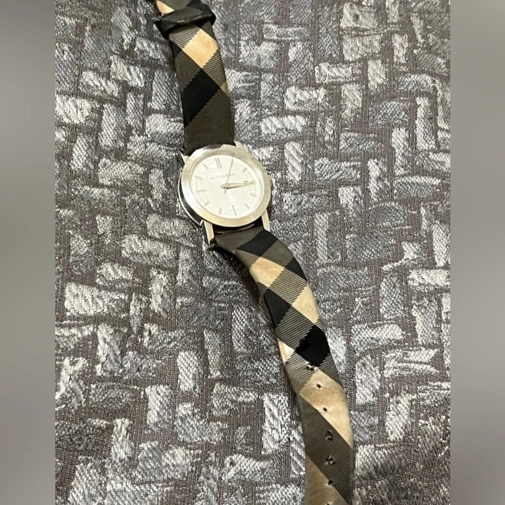 Burberry Silver and Black Women's Watch - Picture 3 of 4